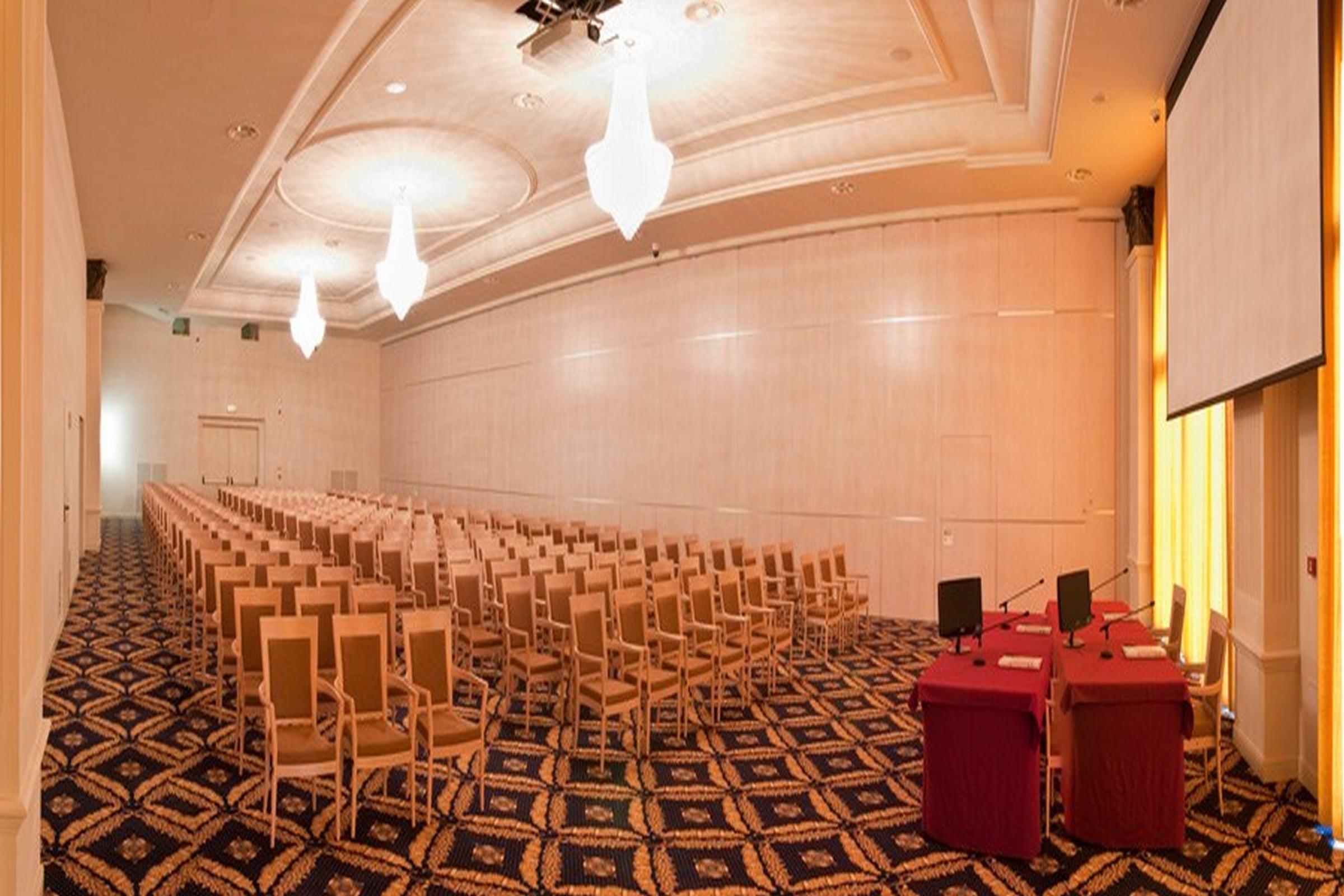Grand Hotel Italia Κλουζ-Ναπόκα Εξωτερικό φωτογραφία The ballroom
