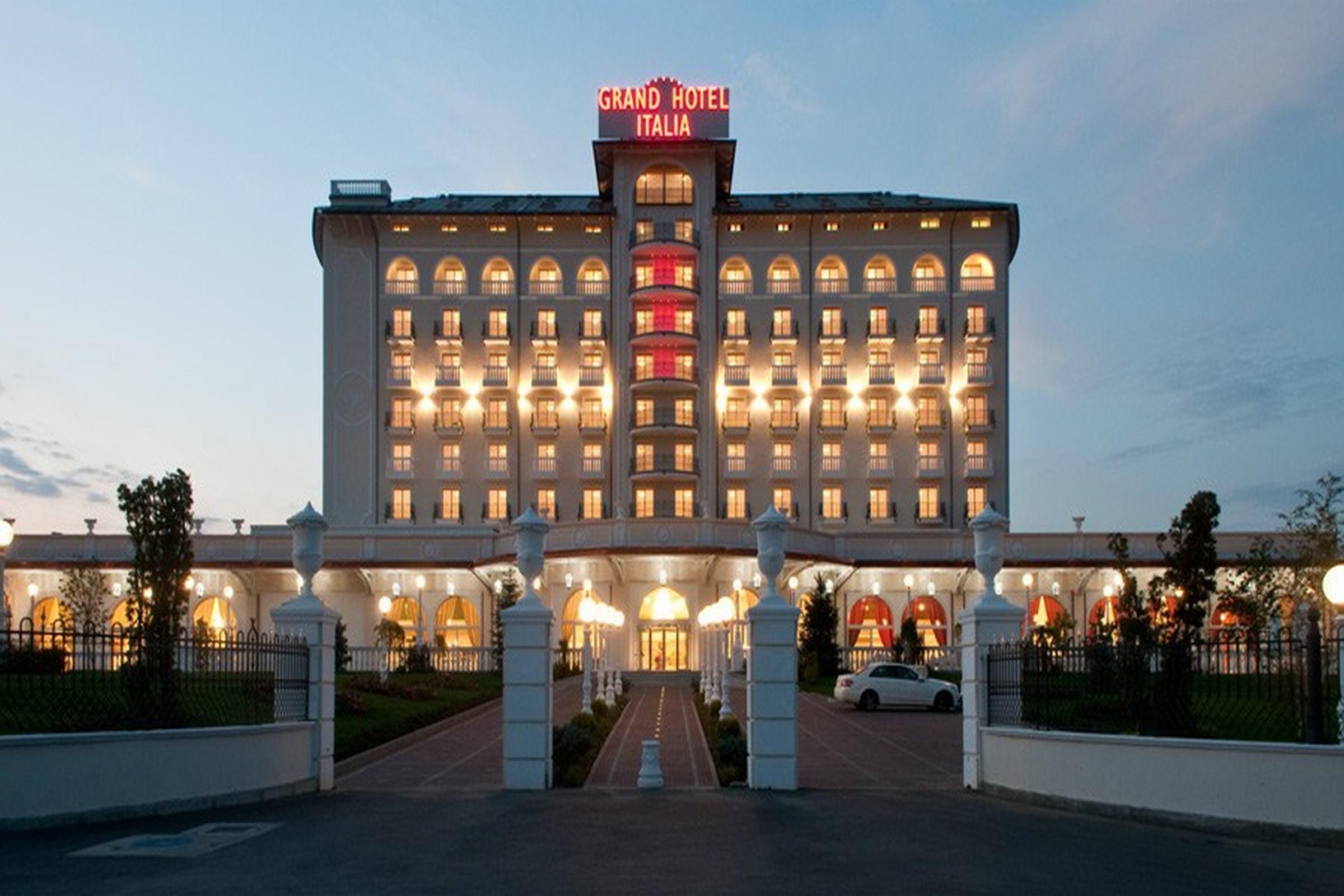 Grand Hotel Italia Κλουζ-Ναπόκα Εξωτερικό φωτογραφία Grand Hotel Italia