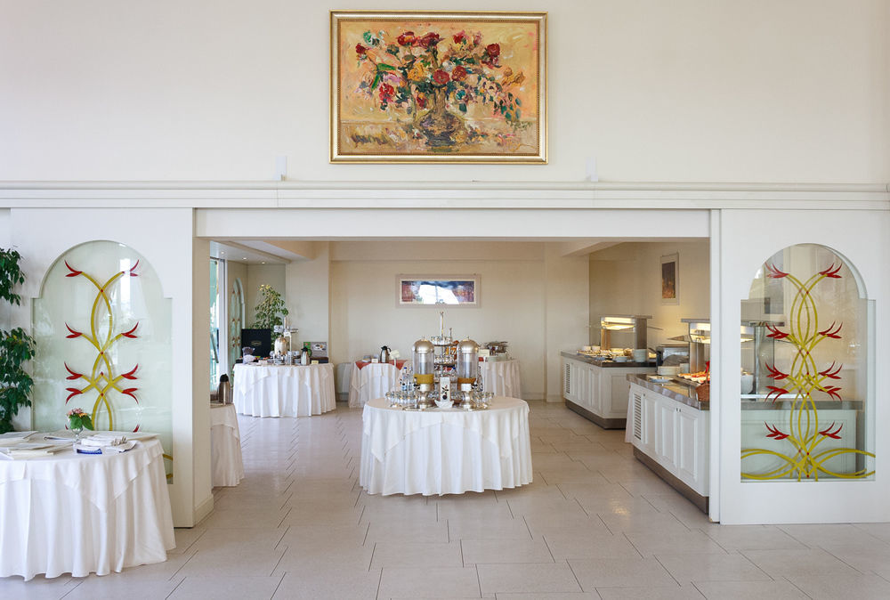 Grand Hotel Italia Κλουζ-Ναπόκα Εξωτερικό φωτογραφία The restaurant