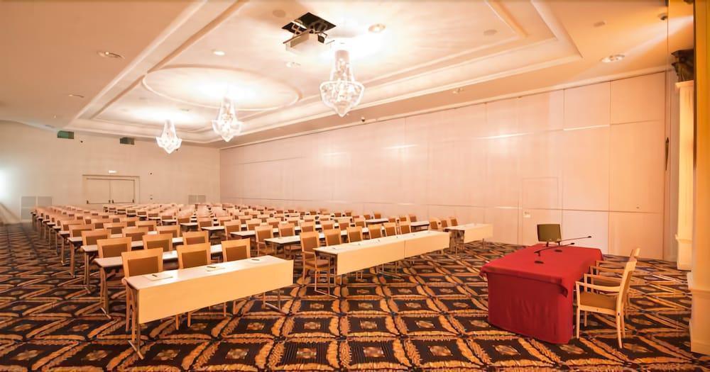 Grand Hotel Italia Κλουζ-Ναπόκα Εξωτερικό φωτογραφία Meeting room
